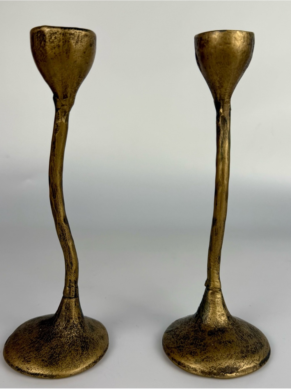 Atlas Lighting & Home Rosen 7 in Curvy Brass Candleholder Taper Candles Set of 2